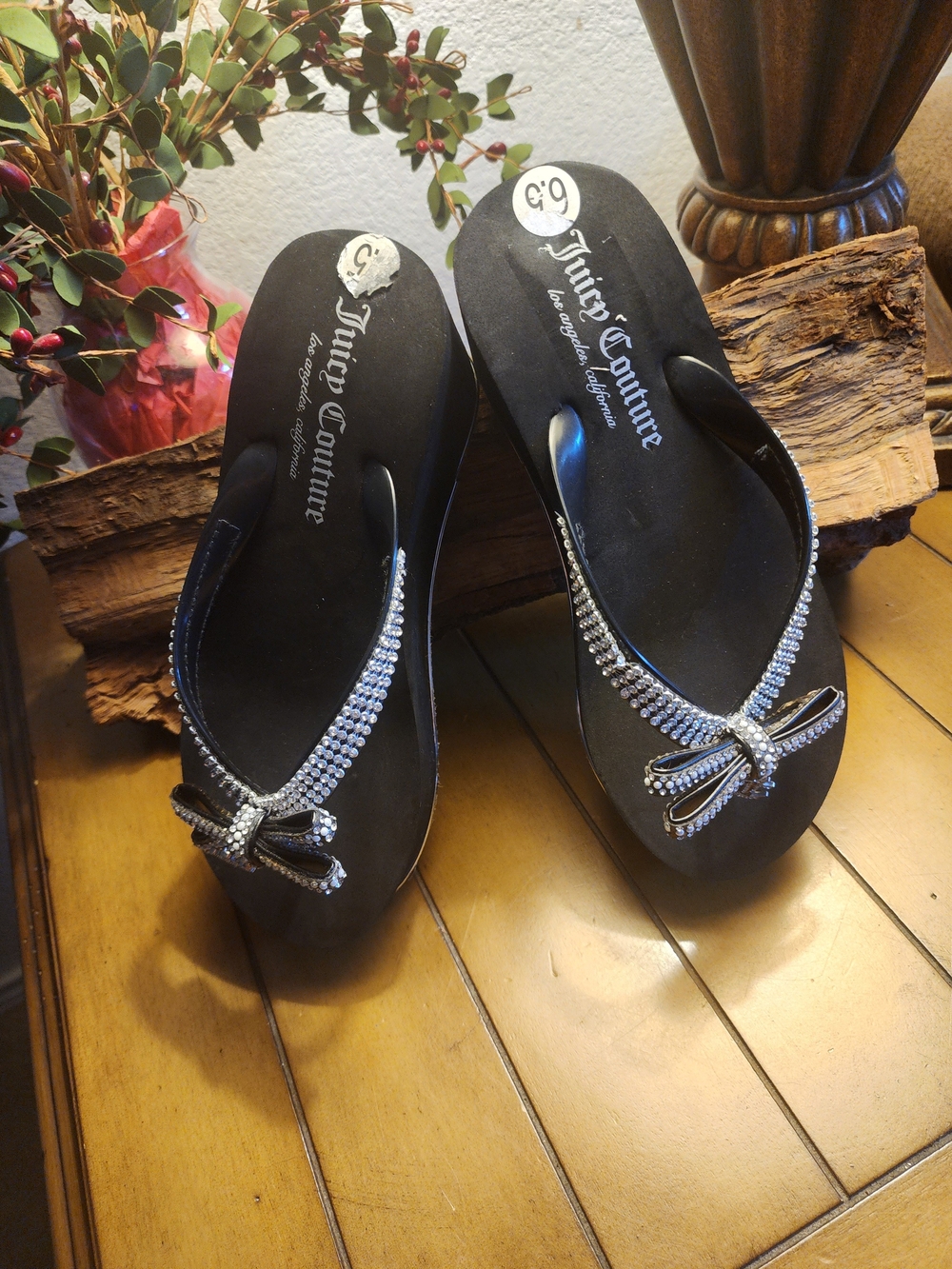 Juicy Couture Uche Eva Rhinestone Bow Wedge Sandals Black Size 6.5